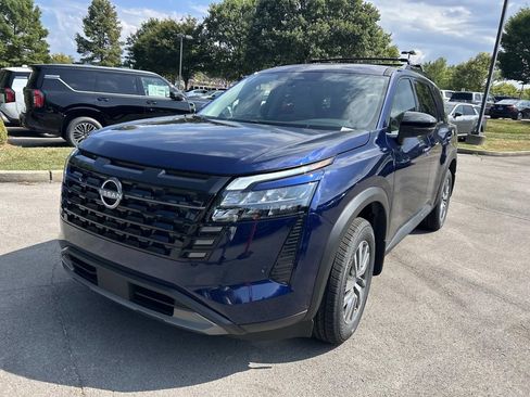 New 2026 Nissan Pathfinder SL AWD/4WD image 3