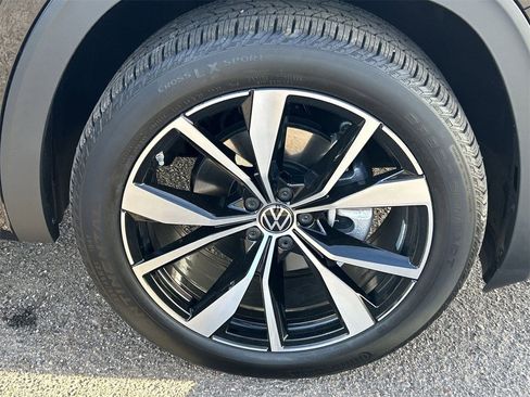 New 2026 Volkswagen Atlas SEL Premium R-Line image 6