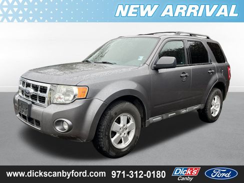 Used 2011 Ford Escape XLT image 1
