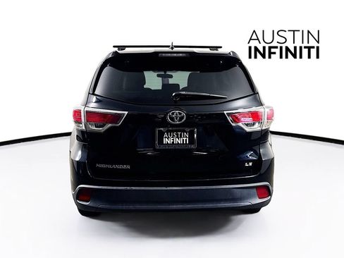 Used 2014 Toyota Highlander Plus FWD image 7