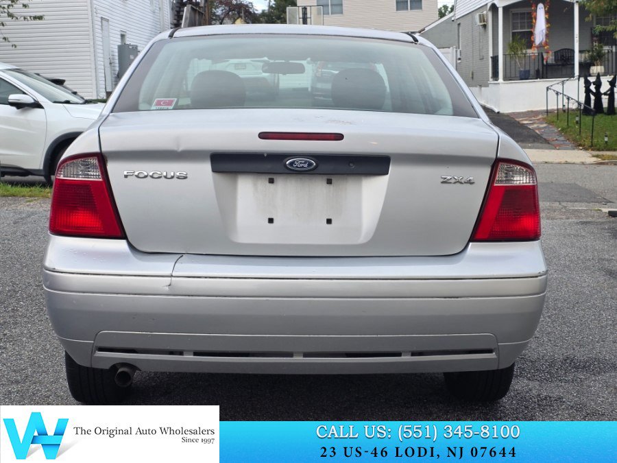 Used 2005 Ford Focus S FWD image 5