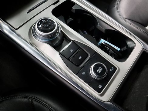 Certified 2023 Ford Explorer XLT w/ Equipment Group 202A image 36