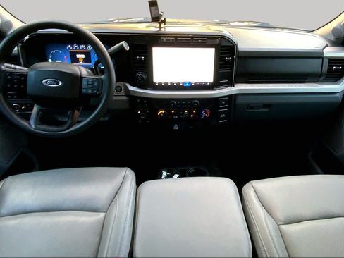 Used 2023 Ford F250 XLT w/ XLT Premium Package AWD/4WD image 15