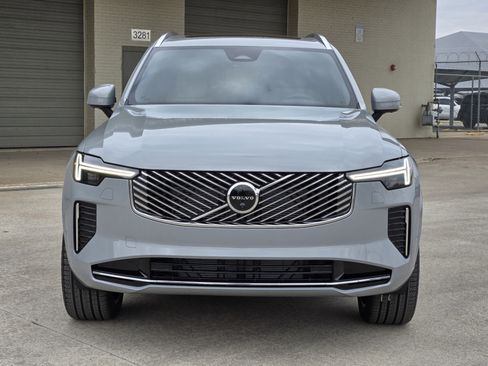 New 2026 Volvo XC90 B6 Plus w/ Protection Package Premier image 6