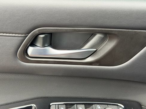 New 2026 Nissan Pathfinder SL image 18