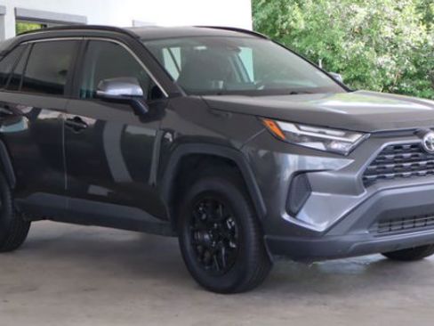 Used 2023 Toyota RAV4 XLE FWD image 8