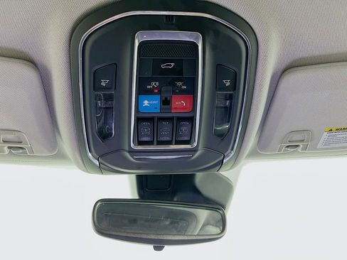 Used 2023 Jeep Grand Cherokee Limited AWD/4WD image 24