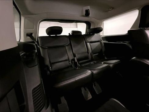 Used 2025 Ford Expedition Platinum AWD/4WD image 34