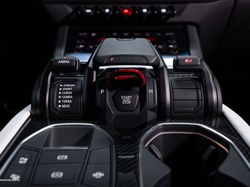 New 2025 Lamborghini Urus SE image 34