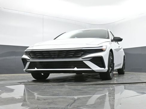 New 2026 Hyundai Elantra Sport FWD image 9