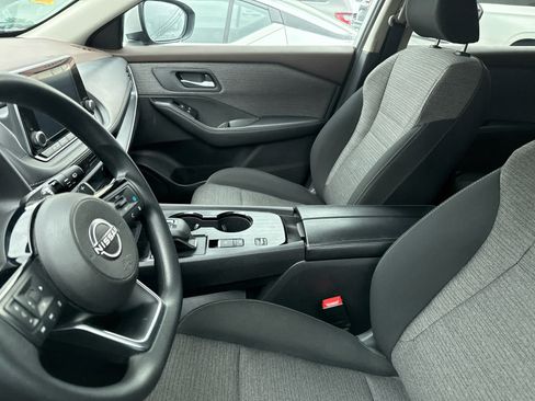 Used 2023 Nissan Rogue SV FWD image 8