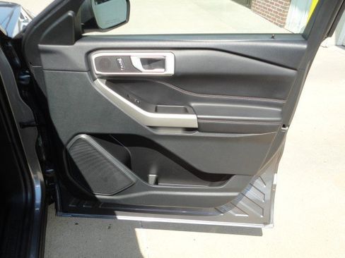 Used 2023 Ford Explorer XLT w/ Equipment Group 202A image 19