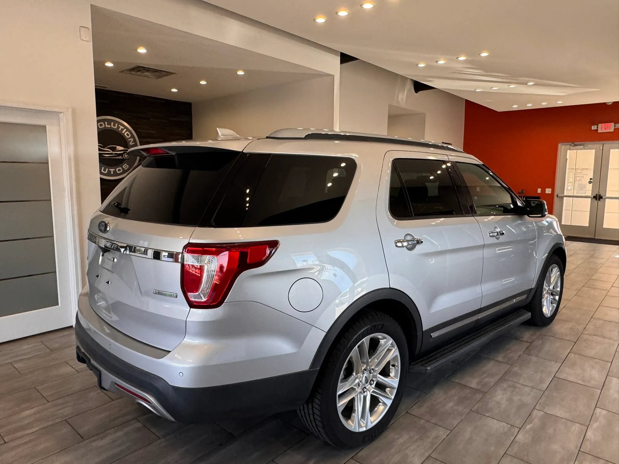 Used 2017 Ford Explorer Limited FWD image 15
