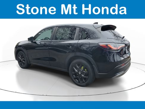 Used 2023 Honda HR-V Sport image 4