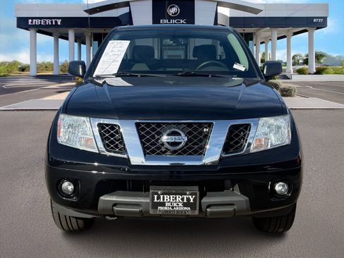 Used 2020 Nissan Frontier SV image 4