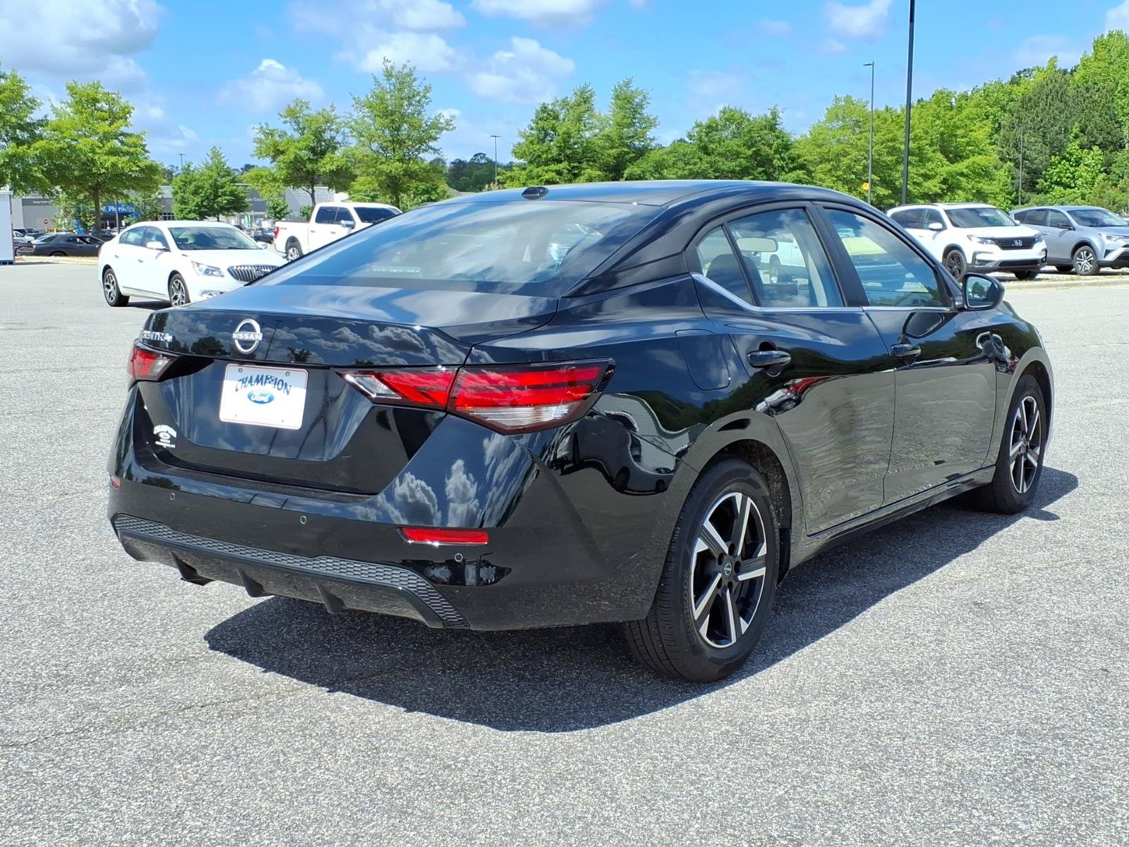 Used 2025 Nissan Sentra SV FWD image 25