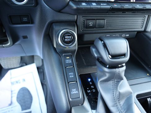 Used 2025 Toyota Land Cruiser image 27