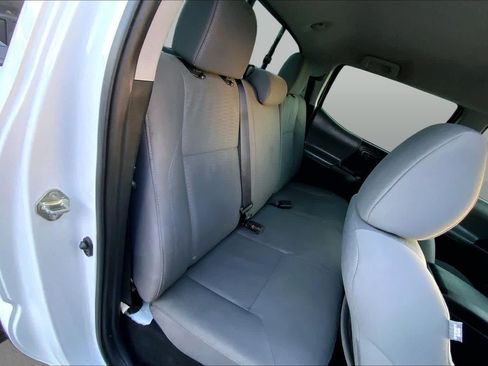 Used 2018 Toyota Tacoma SR w/ SR Convenience Package AWD/4WD image 18