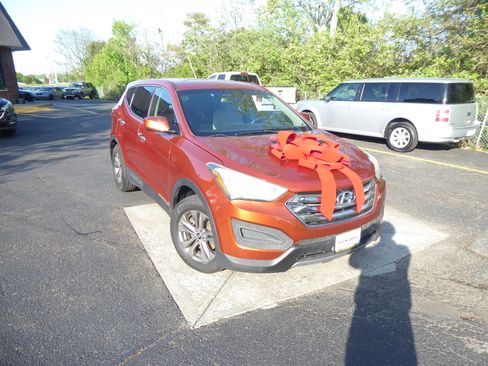 Used 2014 Hyundai Santa Fe Sport FWD image 2
