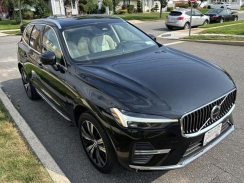 Used 2023 Volvo XC60 B5 Plus AWD/4WD image 5