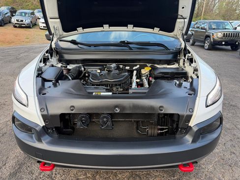 Used 2015 Jeep Cherokee Trailhawk w/ Comfort/Convenience Group image 29