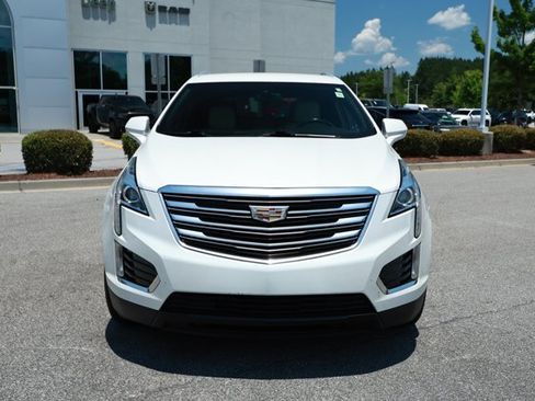Used 2019 Cadillac XT5 FWD image 2