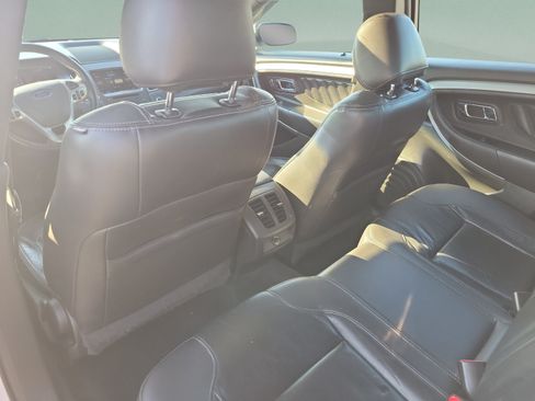 Used 2018 Ford Taurus SEL w/ Equipment Group 201A FWD image 13