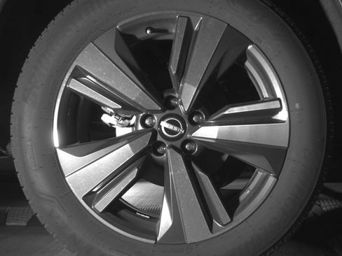 Used 2026 Nissan Rogue SL FWD image 18