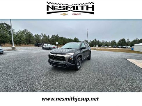 Used 2026 Chevrolet Equinox ACTIV w/ Convenience Package III image 1