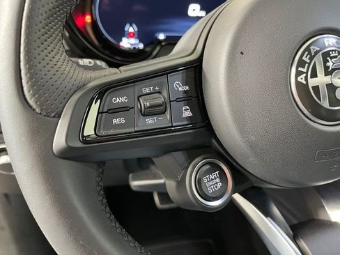 Used 2025 Alfa Romeo Tonale w/ Premium Package image 21