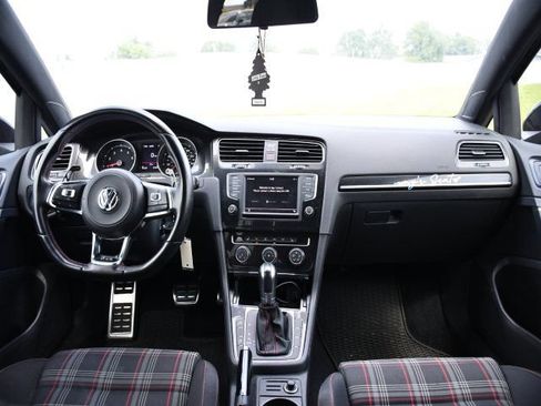 Used 2017 Volkswagen GTI S FWD image 17