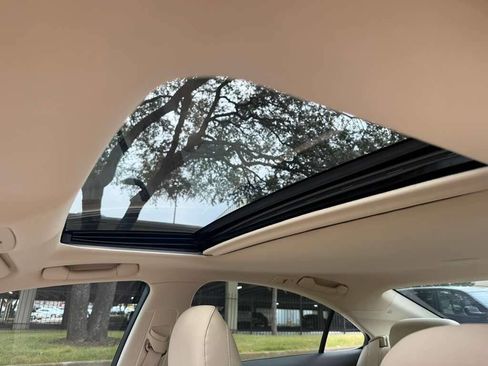 Used 2011 Lexus ES 350 image 28