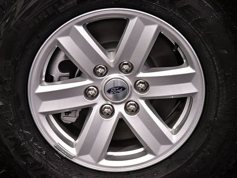 New 2025 Ford F150 XL w/ Equipment Group 103A High image 9