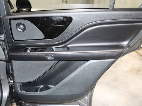 Used 2024 Lincoln Aviator Reserve w/ Equipment Group 201A RWD image 33