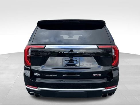 Used 2025 GMC Yukon Denali w/ Sun & Power Step Package image 19