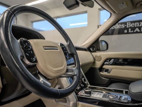 Used 2019 Land Rover Range Rover HSE image 7