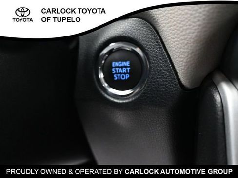 Used 2021 Toyota RAV4 XLE Premium image 15