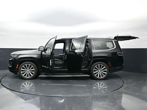 Used 2022 Jeep Grand Wagoneer Series II w/ Convenience Group III AWD/4WD image 48