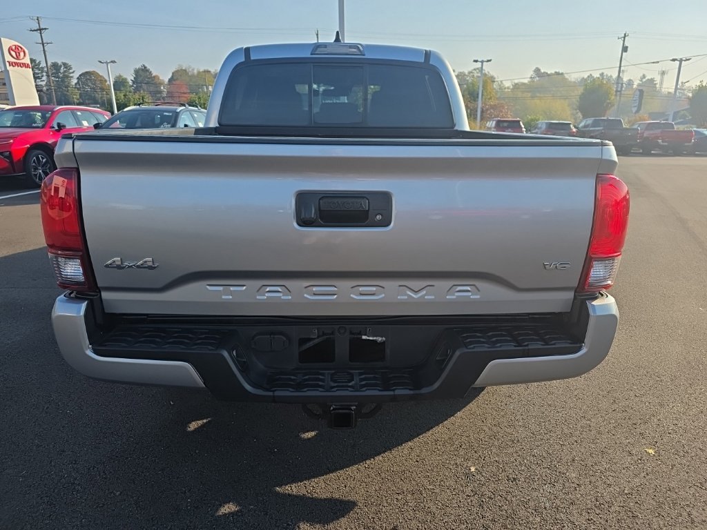 Certified 2023 Toyota Tacoma SR AWD/4WD image 5