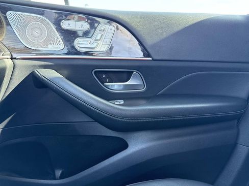 Used 2023 Mercedes-Benz GLS 450 4MATIC image 26