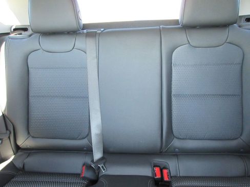 New 2026 Chevrolet Trax LT image 20