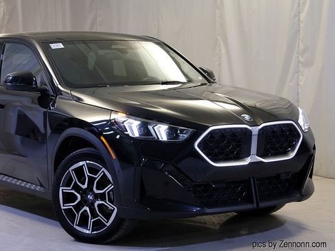 Certified 2025 BMW X2 xDrive28i image 2