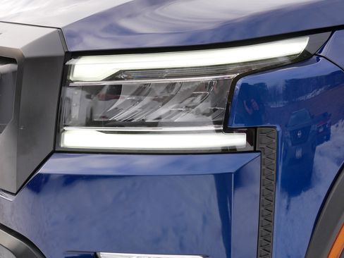 Certified 2023 Nissan Frontier PRO-4X w/ Pro-4X Premium Package image 16