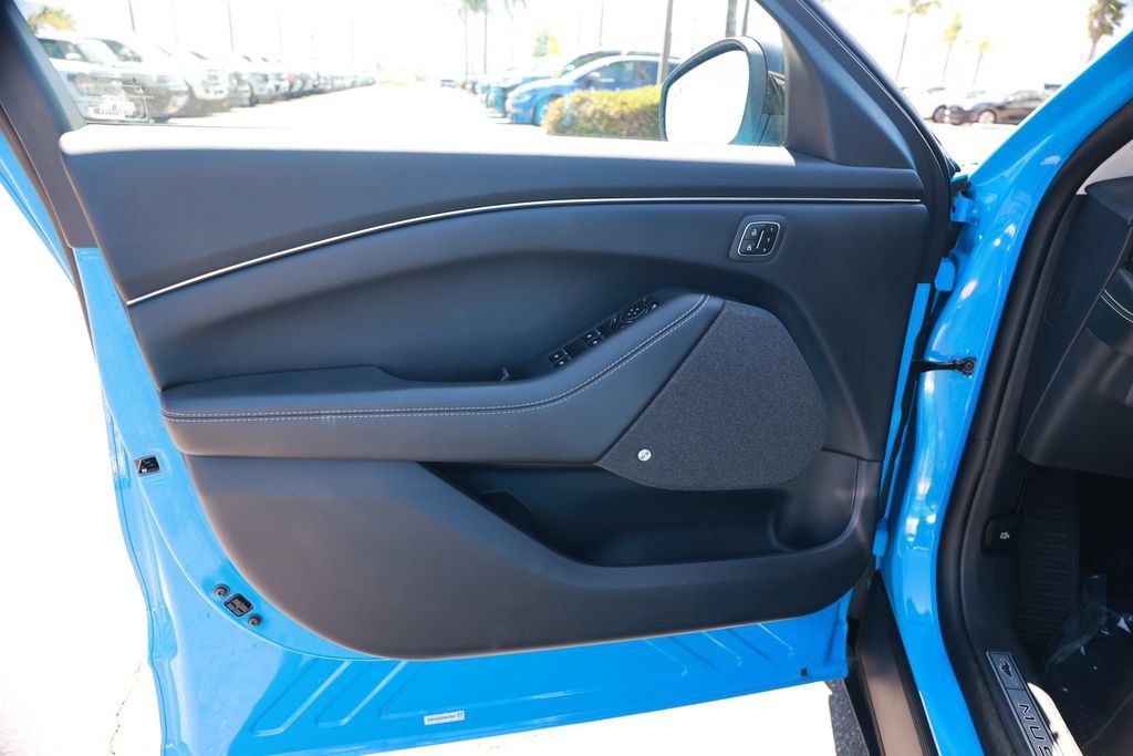 Used 2023 Ford Mustang Mach-E Premium AWD/4WD image 17