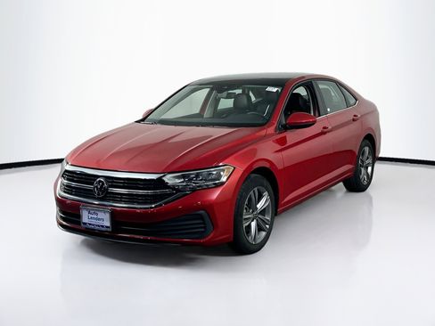 Used 2023 Volkswagen Jetta SE image 1