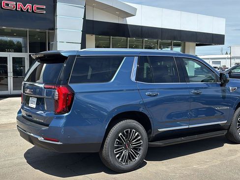 New 2026 GMC Yukon Elevation RWD image 7