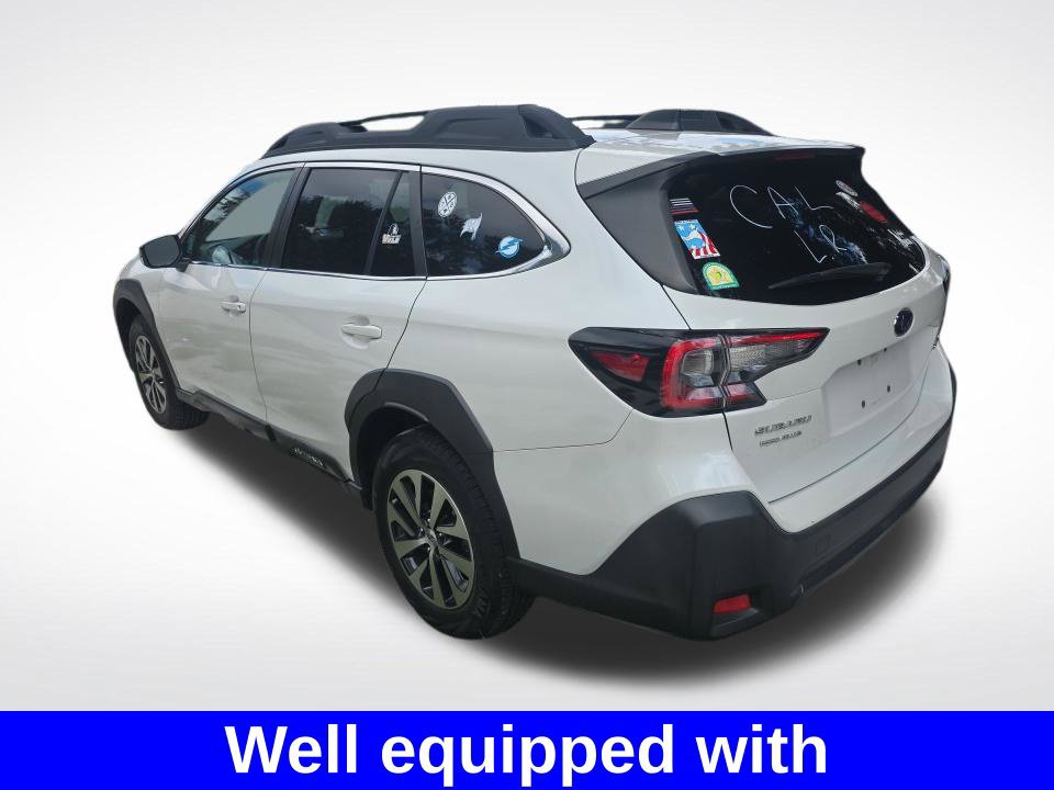 Used 2024 Subaru Outback Premium AWD/4WD image 3