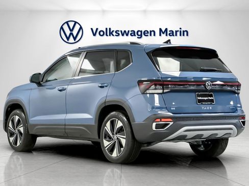 New 2026 Volkswagen Taos SE image 3