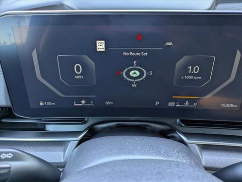 Used 2025 Kia Carnival SX image 11