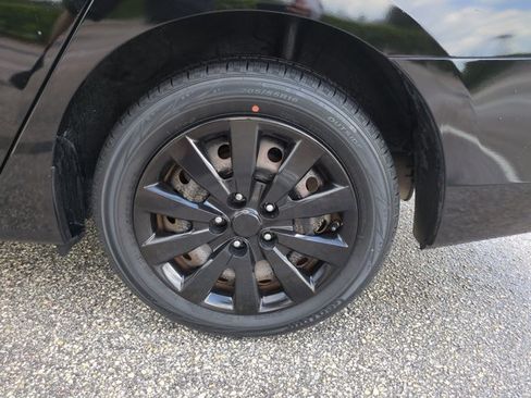 Used 2015 Nissan Sentra S FWD image 21